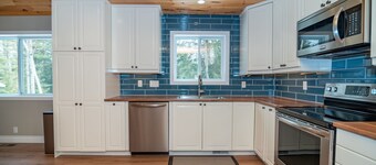 Beautiful on the Water Year Round Cottage Awaits