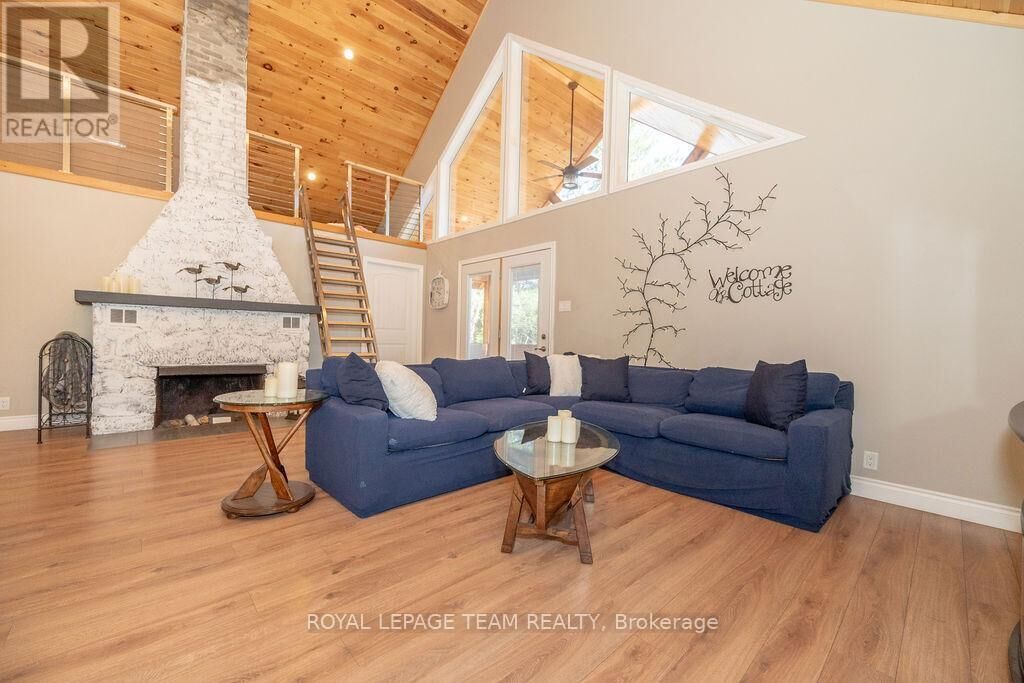 Smart TV, videojuegos, reproductor de DVD y tenis de mesa 