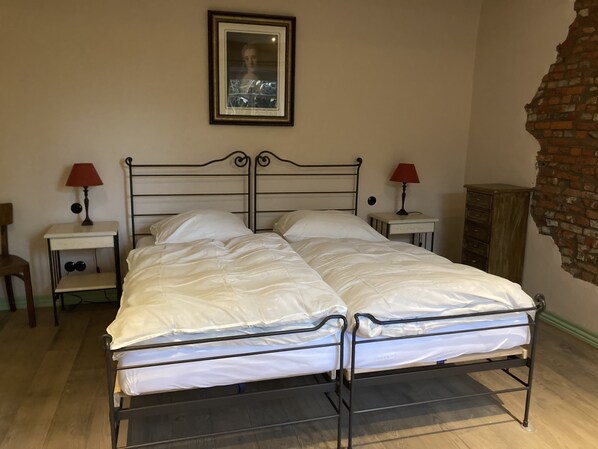 2 habitaciones, wifi gratis y ropa de cama 