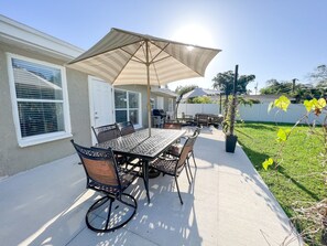Outdoor dining