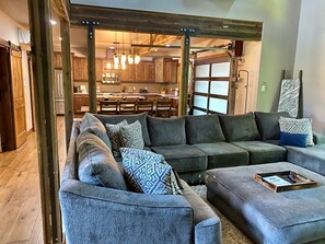 Smart-tv en een open haard