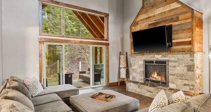 New Hot Tub - 3 Bedroom - 3.5 Bath - Bedrooms have private bathrooms - Fire Pit