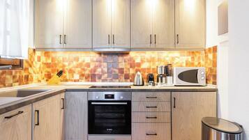 Microwave, oven, stovetop, dishwasher