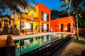 Pool - A Tamarindo Sunset (Tamarindo)