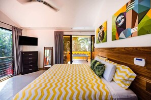 3 habitaciones, tabla de planchar con plancha y cuna de viaje 