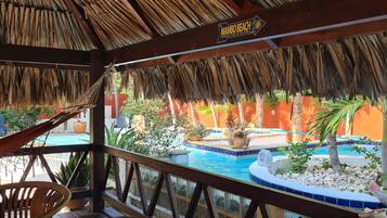 2 outdoor pools