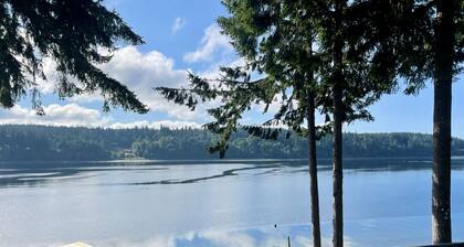 Private Island Escape on Puget Sound - Newly Remodeled! 60 minutes from Seattle!