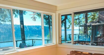 Private Island Escape on Puget Sound - Newly Remodeled! 60 minutes from Seattle!