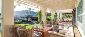 Ocean View Luxury Villa Lario