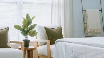 3 Schlafzimmer, Schreibtisch, Bügeleisen/Bügelbrett, Reisekinderbett