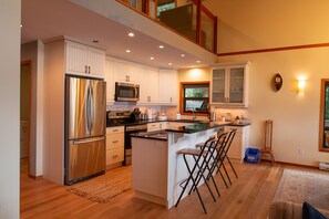 Fridge, microwave, oven, stovetop - The Overlook | Luxury Lakeside Home with Dock (Harrison Hot Springs)
