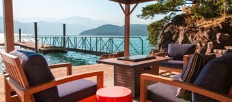 The Overlook | Luxury Lakeside Home with Dock