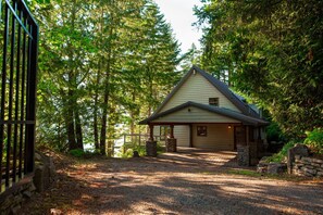 Exterior - The Overlook | Luxury Lakeside Home with Dock (Harrison Hot Springs)