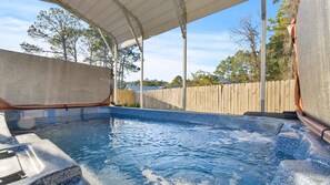 Beheizter Pool