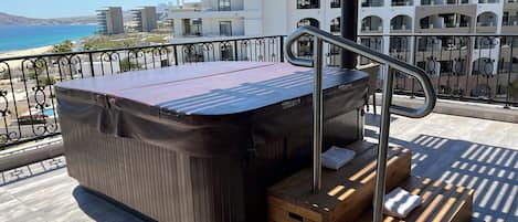 Bain à remous extérieur