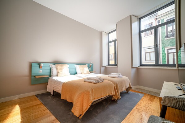 Zimmersafe, Bügeleisen/Bügelbrett, kostenloses WLAN, Bettwäsche