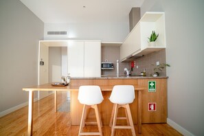 Fridge, microwave, coffee/tea maker, electric kettle