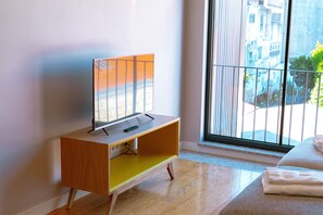 In-room safe, iron/ironing board, free WiFi, bed sheets