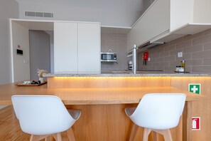 Fridge, microwave, coffee/tea maker, electric kettle