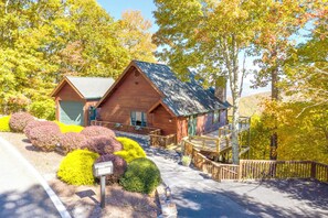 Exterior - Amazing Views*HotTub*Sauna*GameRooms Dog-friendly! (Beech Mountain)