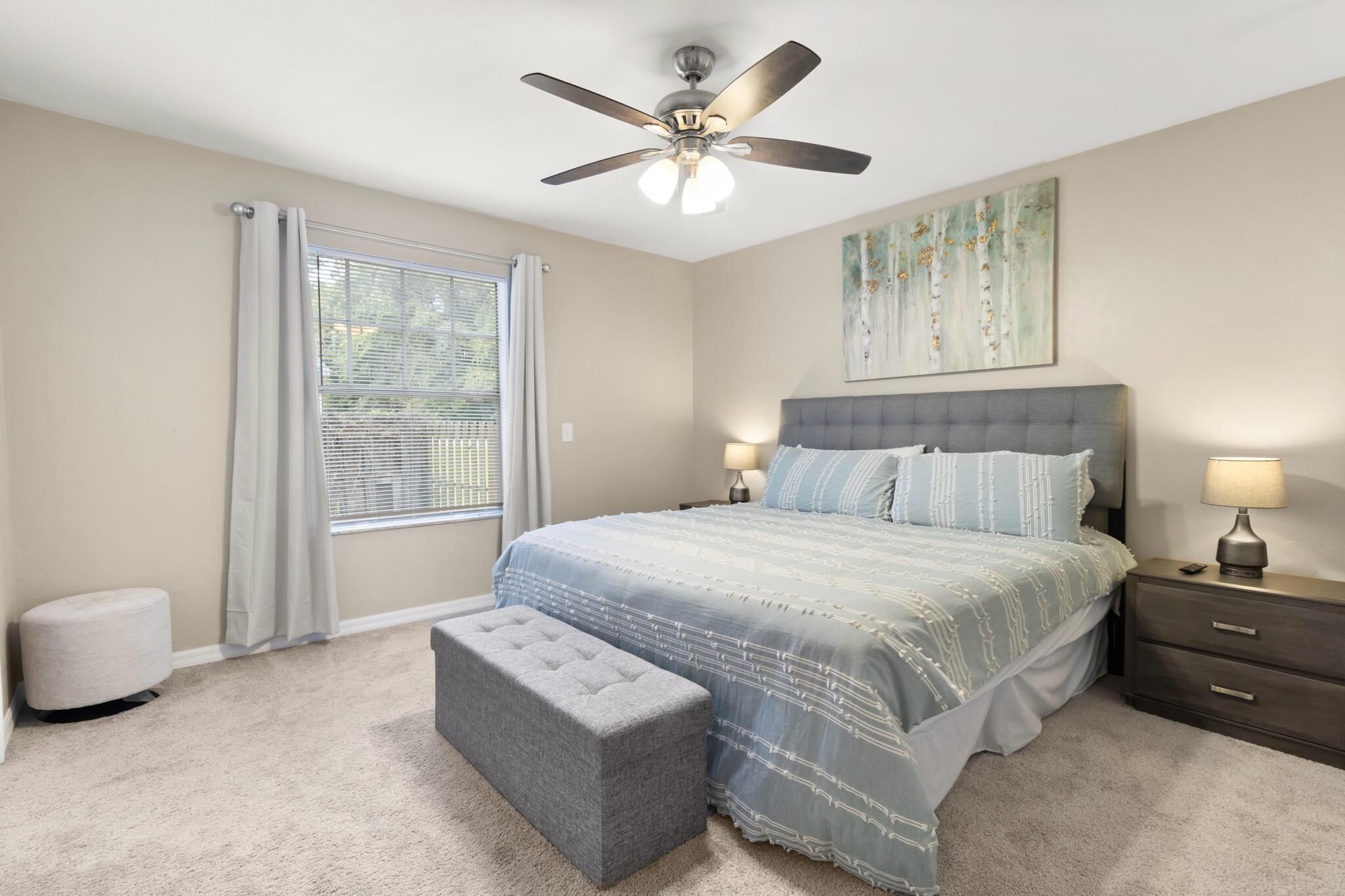 3 bedrooms, desk, iron/ironing board, WiFi (free)