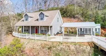 The Perfect View -Hiawassee upscale mountain cabin
