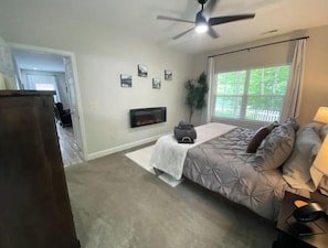 3 chambres, literie hypoallergénique, matelas mémoire de forme, bureau