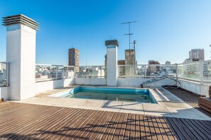Seasonal outdoor pool - Babel Recoleta Apartments (Buenos Aires)