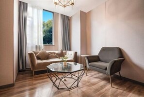 Room - Binjiang Celebrity Holiday Hotel (Nanbu County)