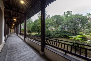Unclassified image, 5 of 79, button - Sunshine Peninsula Jinsha Hotel (Zhangjiagang)