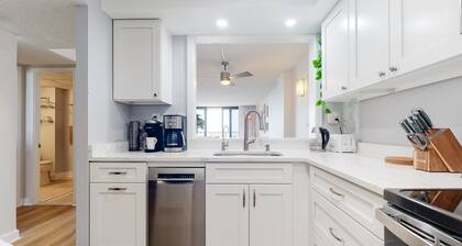 Sea Colony Ocean 7th floor condo with indoor/outdoor pools, tennis, & gym access