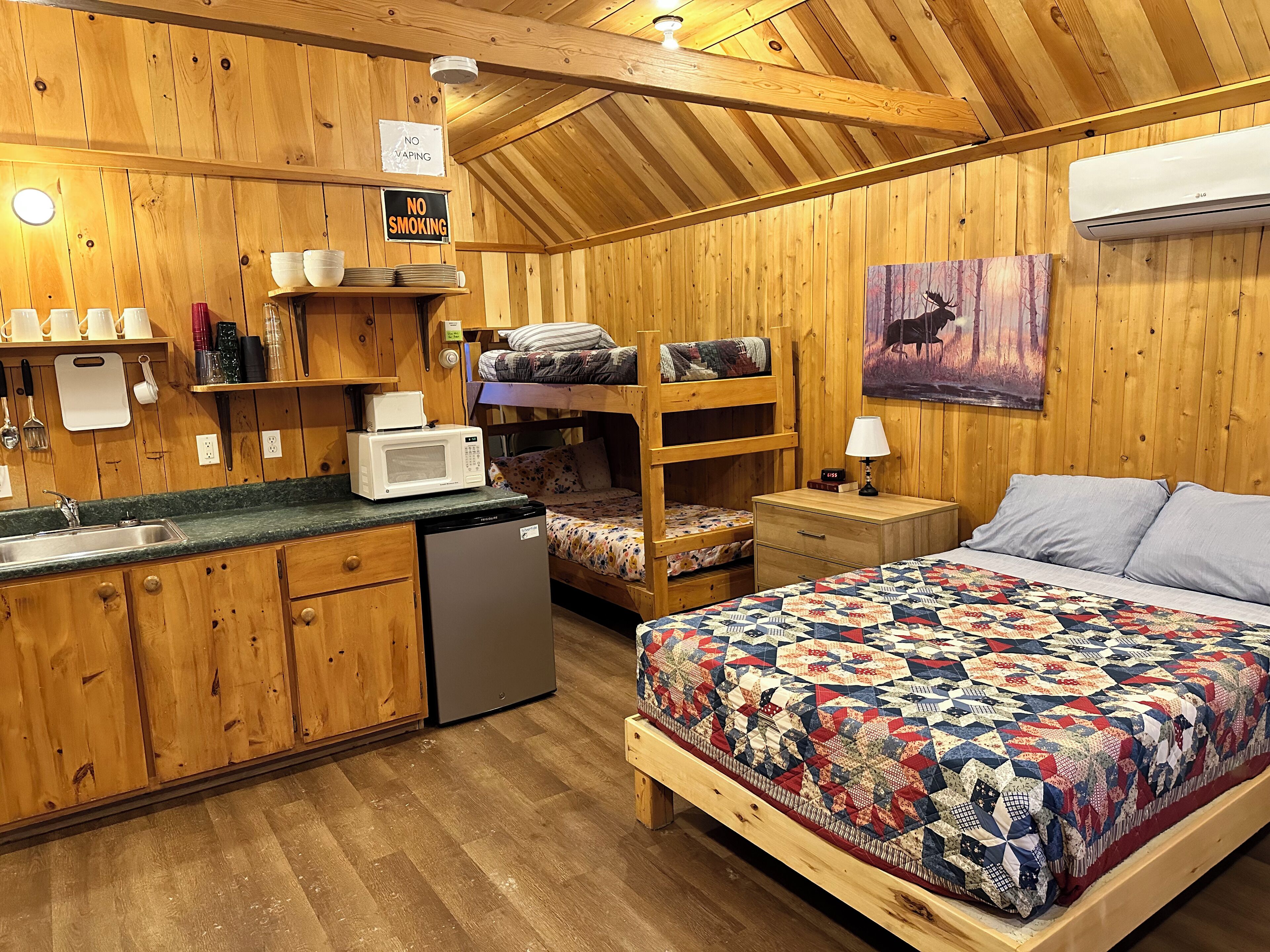1 bedroom, free WiFi, bed sheets