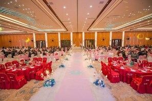 Banquet hall - Wenhe Hotel (Hepu)