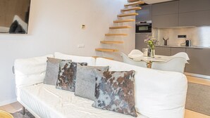 Smart TV - Lovely apartment with big private terrace in Sant Gervasy for monthly rentals (Barcelona)