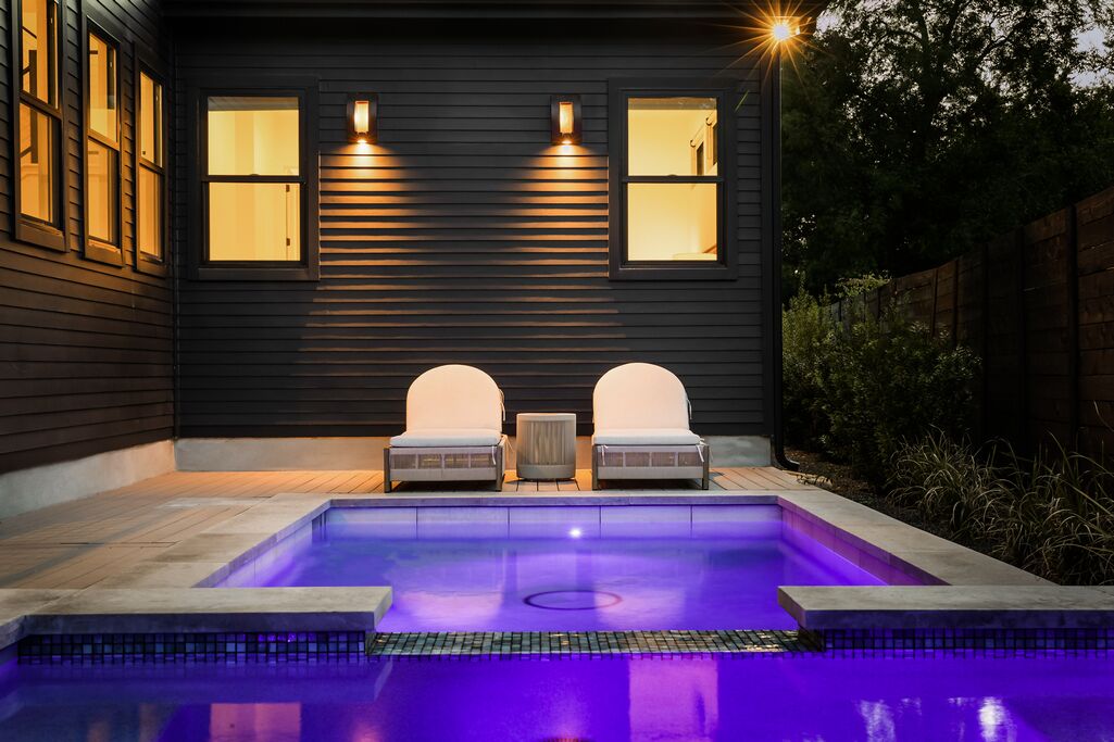 Luxury Resort Style Private house in Hip East Austin