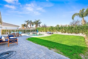 Outdoor dining - Lux Desert Oasis Pool Spa Fire Pit Games (Indio)