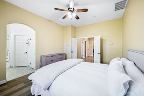 Room - Lux Desert Oasis Pool Spa Fire Pit Games (Indio)