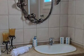 Shower, towels
