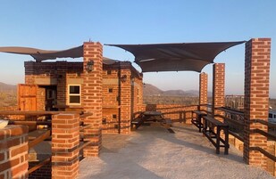 每日供應全套早餐 (每人 USD13)