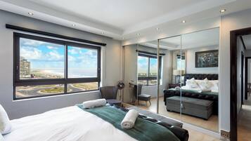 2 camere, una cassaforte in camera, una scrivania, ferro/asse da stiro