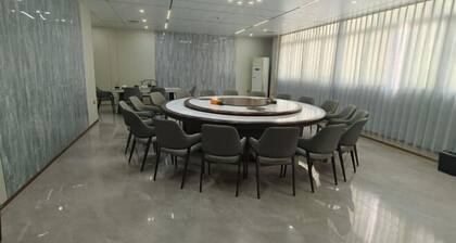 Ganglong Business Hotel