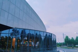 Exterior - Jinxiu Huading Hotel (Tianjin)