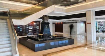 Jinxiu Huading Hotel