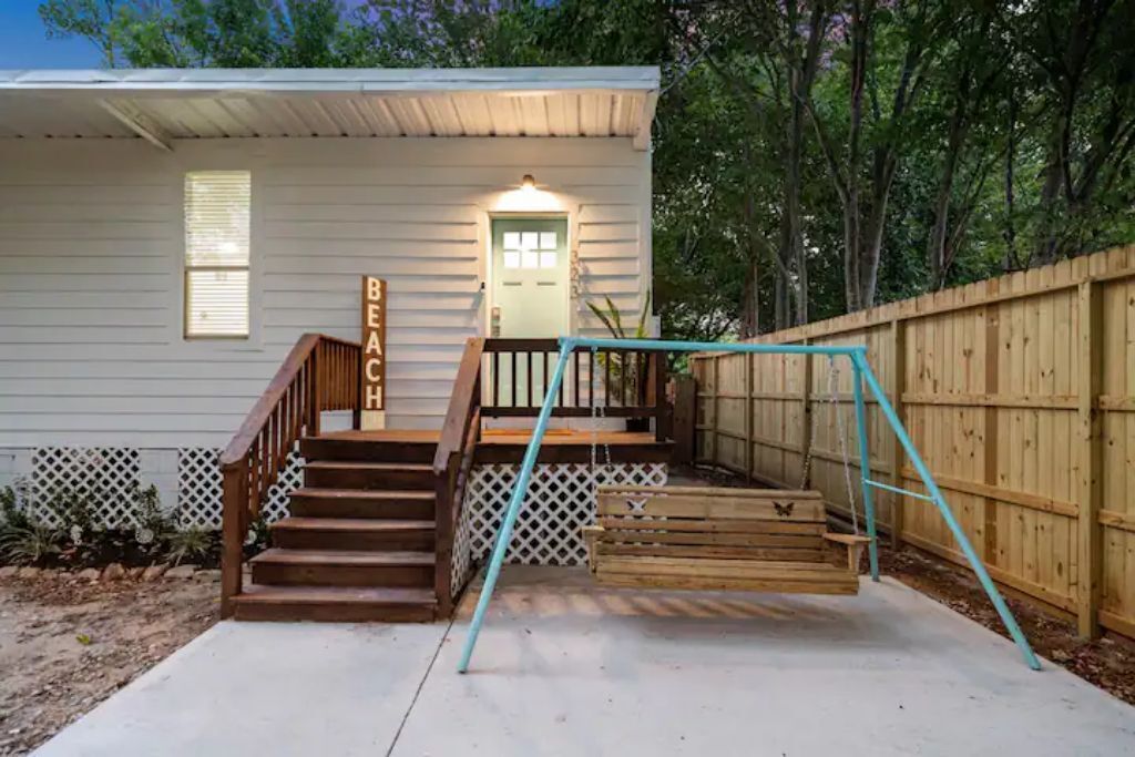 Best Beach Escape! San Leon Tiny Home.