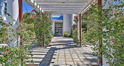 Elegant and spacious two-story suite near Palm Springs