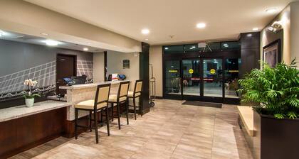 Suite 4-Mins from Airport | Fitness Center + Pool