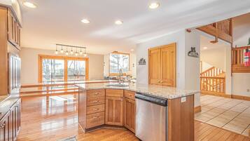 House (Multiple Bedrooms) | Property amenity