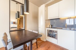 Køleskab, mikrobølgeovn, ovn, opvaskemaskine