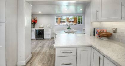 Stay Here, Feel at Home: Your Perfect UofA Adjacent Pet-Friendly Retreat