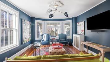 TV connectée de 42 pouces avec chaînes numériques, télévision, Netflix